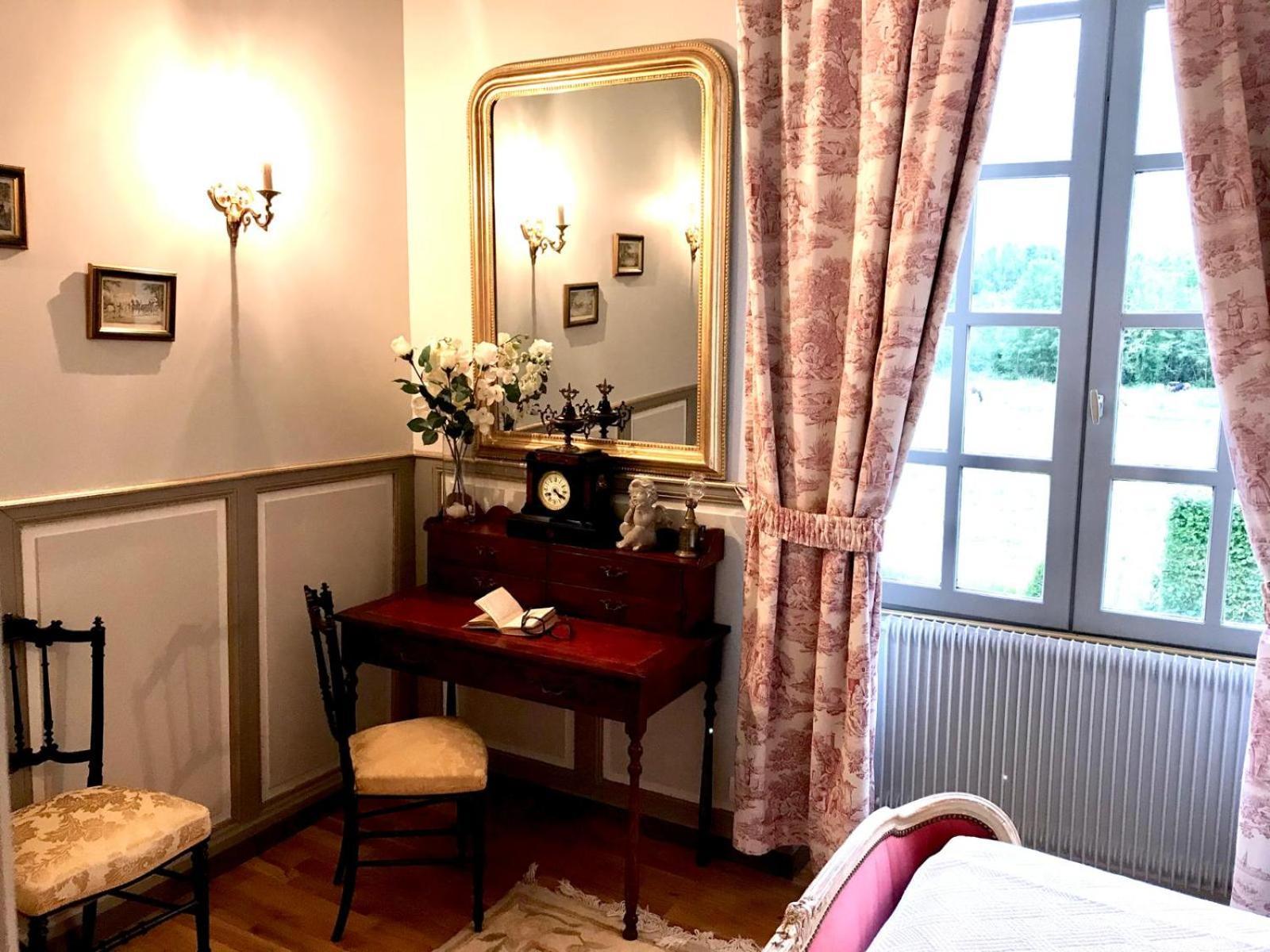 Domaine De L'Orangerie Du Chateau De Motteville Chambres D'Hotes Room photo