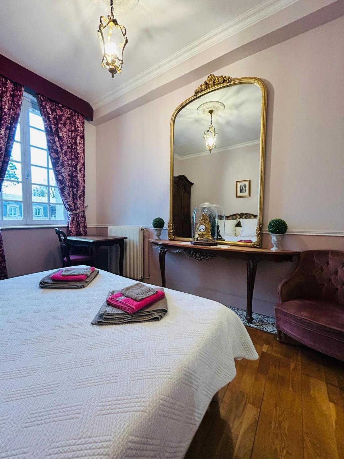 Domaine De L'Orangerie Du Chateau De Motteville Chambres D'Hotes Room photo